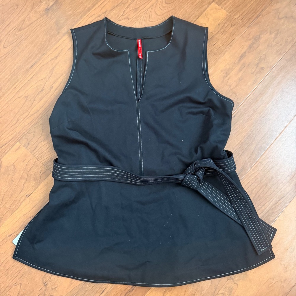 SPANX Tunic Tank Sleeveless Top Size Large Sculpting Stretch Peplum Blouse